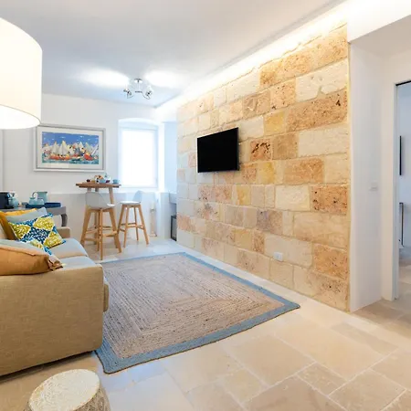 Mayrym פולינאנו א מארה